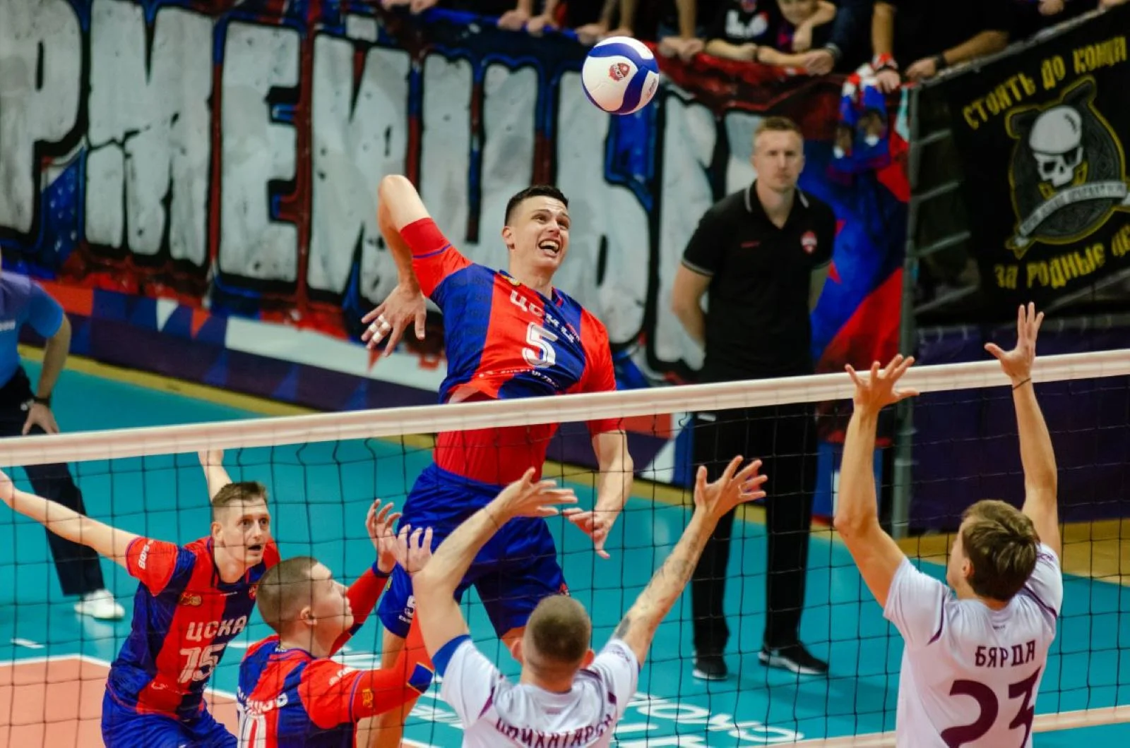 ЦСКА дважды обыграл «Каму» на старте чемпионата России по волейболу