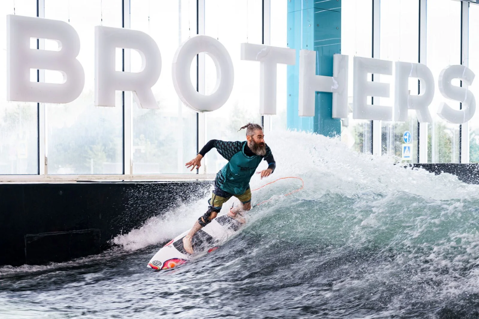 В Surf Brothers Skolkovo пройдет первый чемпионат России по серфингу на искусственной волне